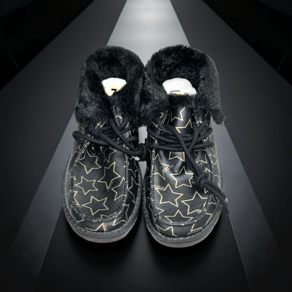 NWOB Women’s Hey Dude Britt Starry Slip-On Black Faux Fur Slip On Shoes Size 7
